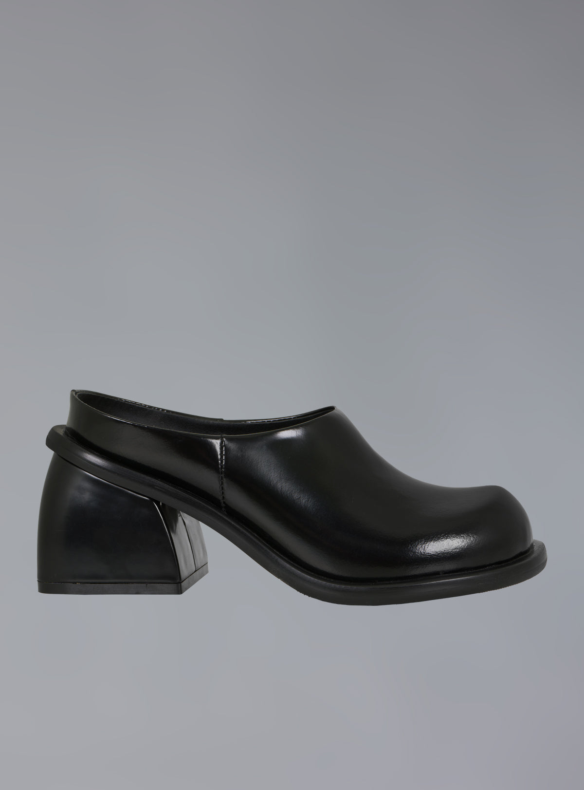 Hera Clog